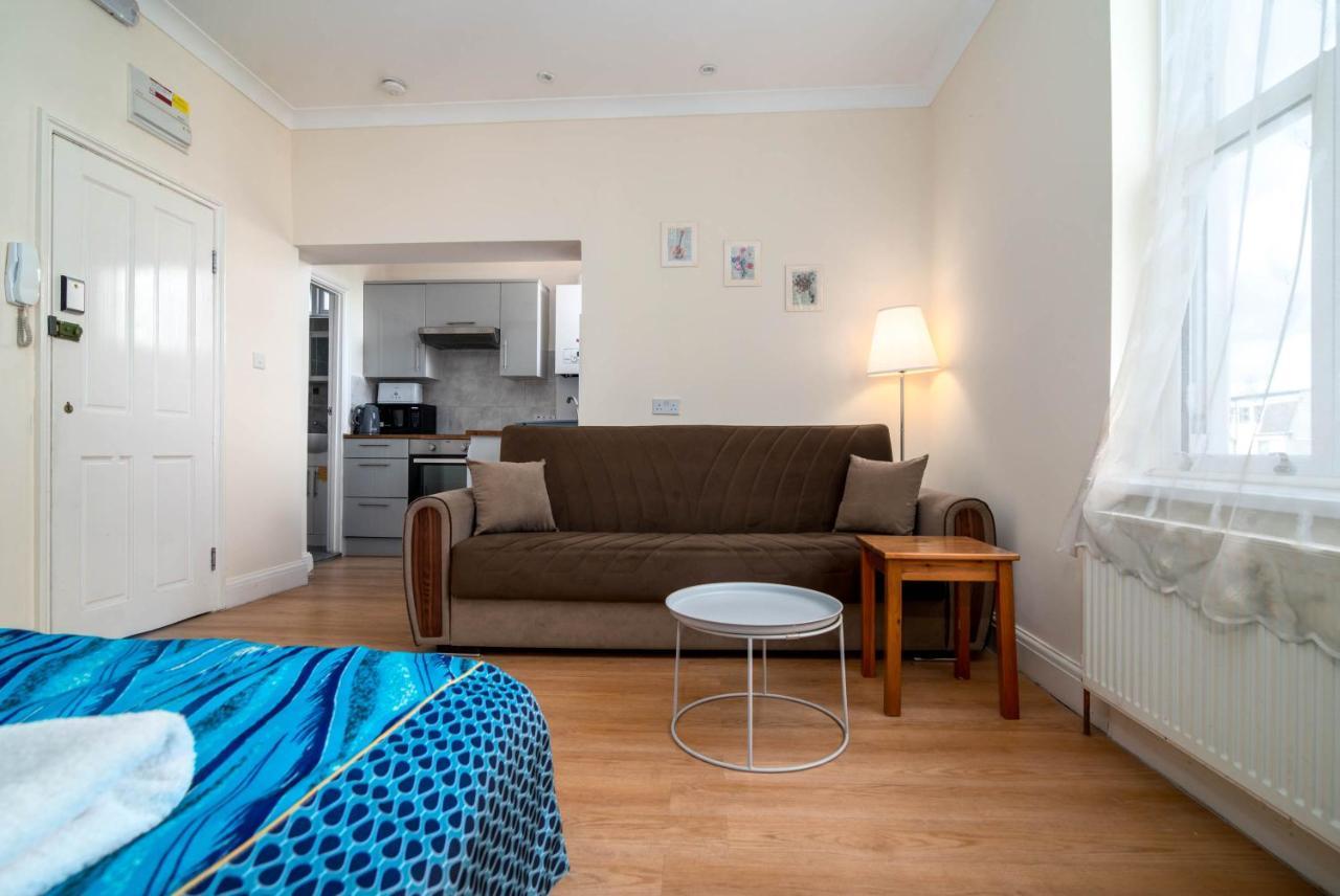 Camden Apartment *