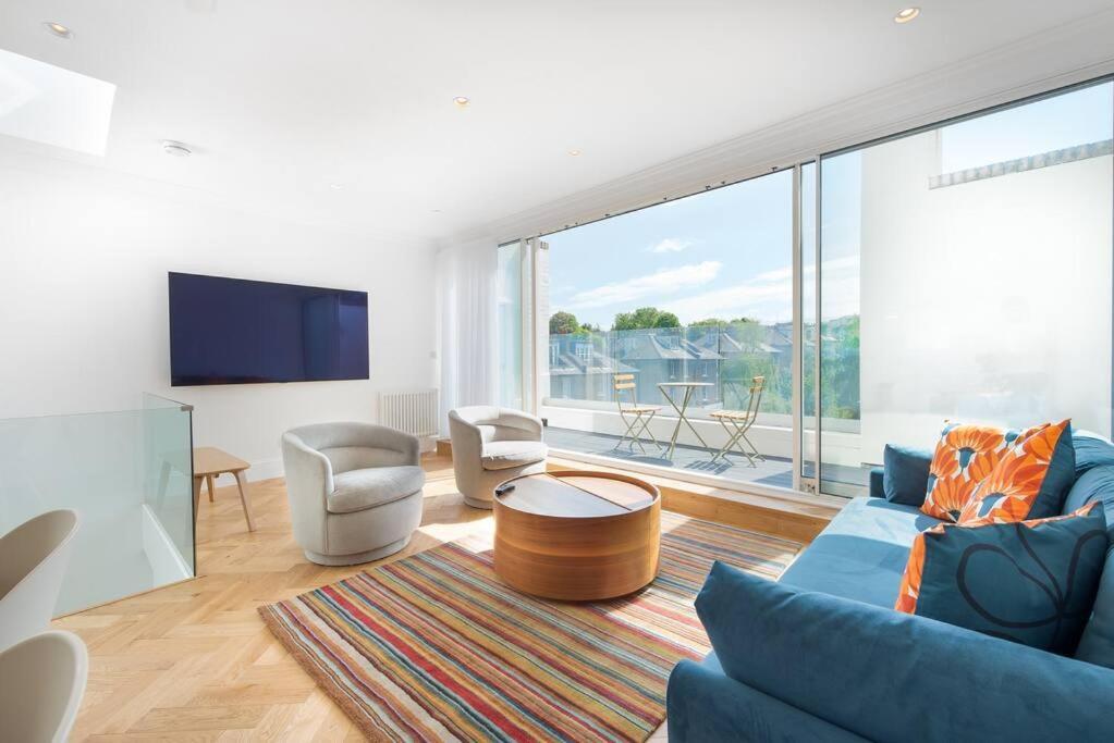 Stunning Two Bed Rh8 Londen