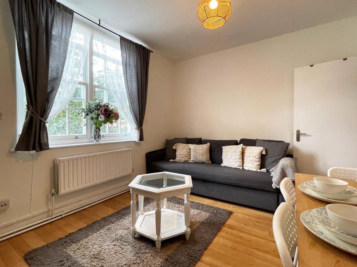 Lisa's Place Near Kings Cross - 2 Double Beds, 1 Sofa Bed, Great Location, Ideal For Families Leilighet London