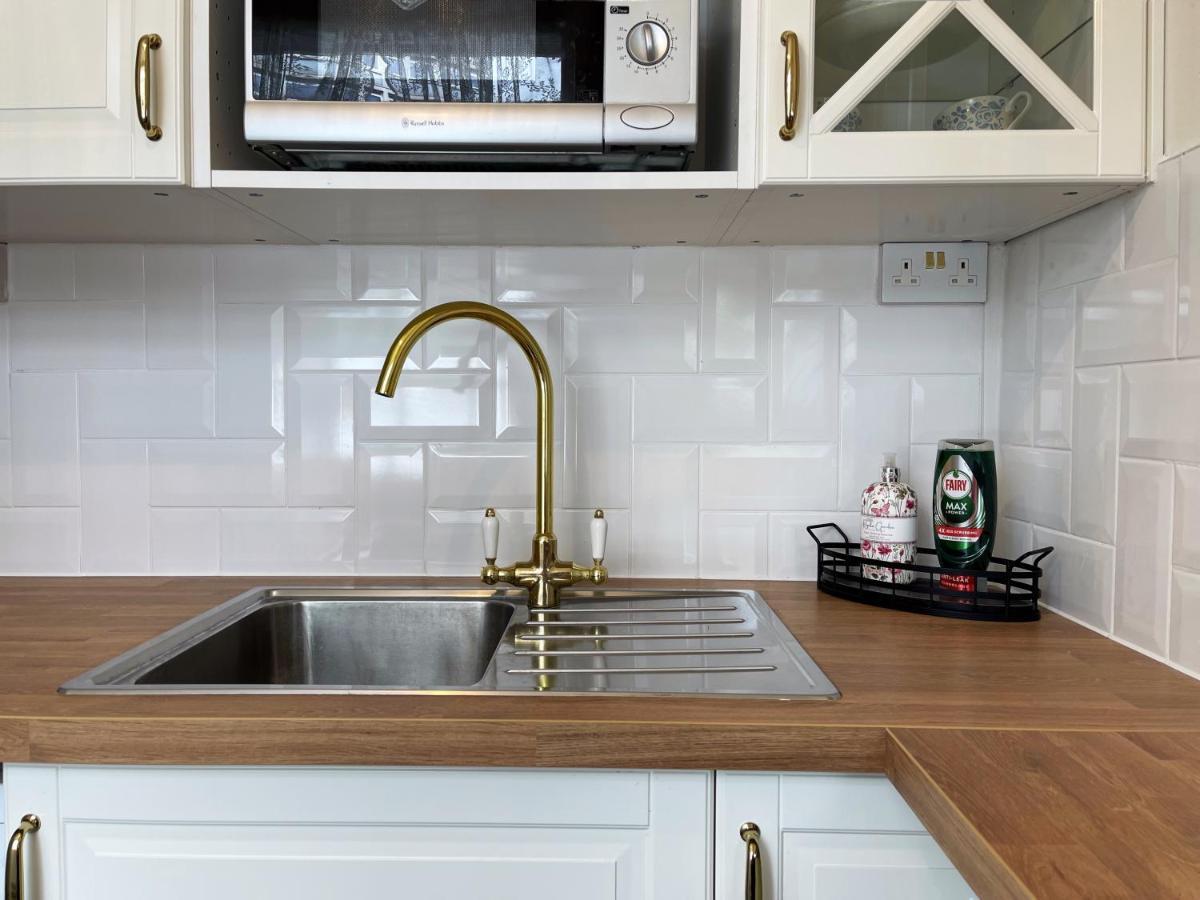 Leilighet Lisa's Place Near Kings Cross - 2 Double Beds, 1 Sofa Bed, Great Location, Ideal For Families London