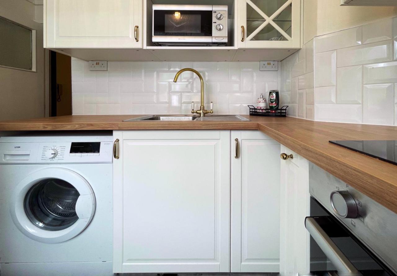 Lisa's Place Near Kings Cross - 2 Double Beds, 1 Sofa Bed, Great Location, Ideal For Families Leilighet