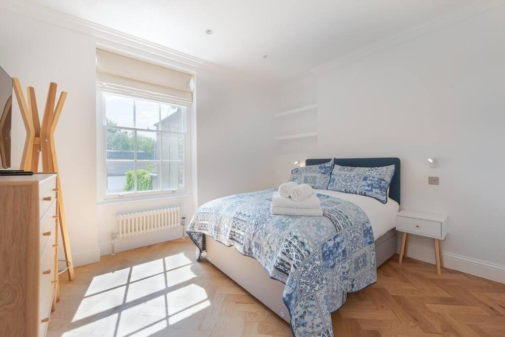 Stunning Two Bed Rh8 * Londen