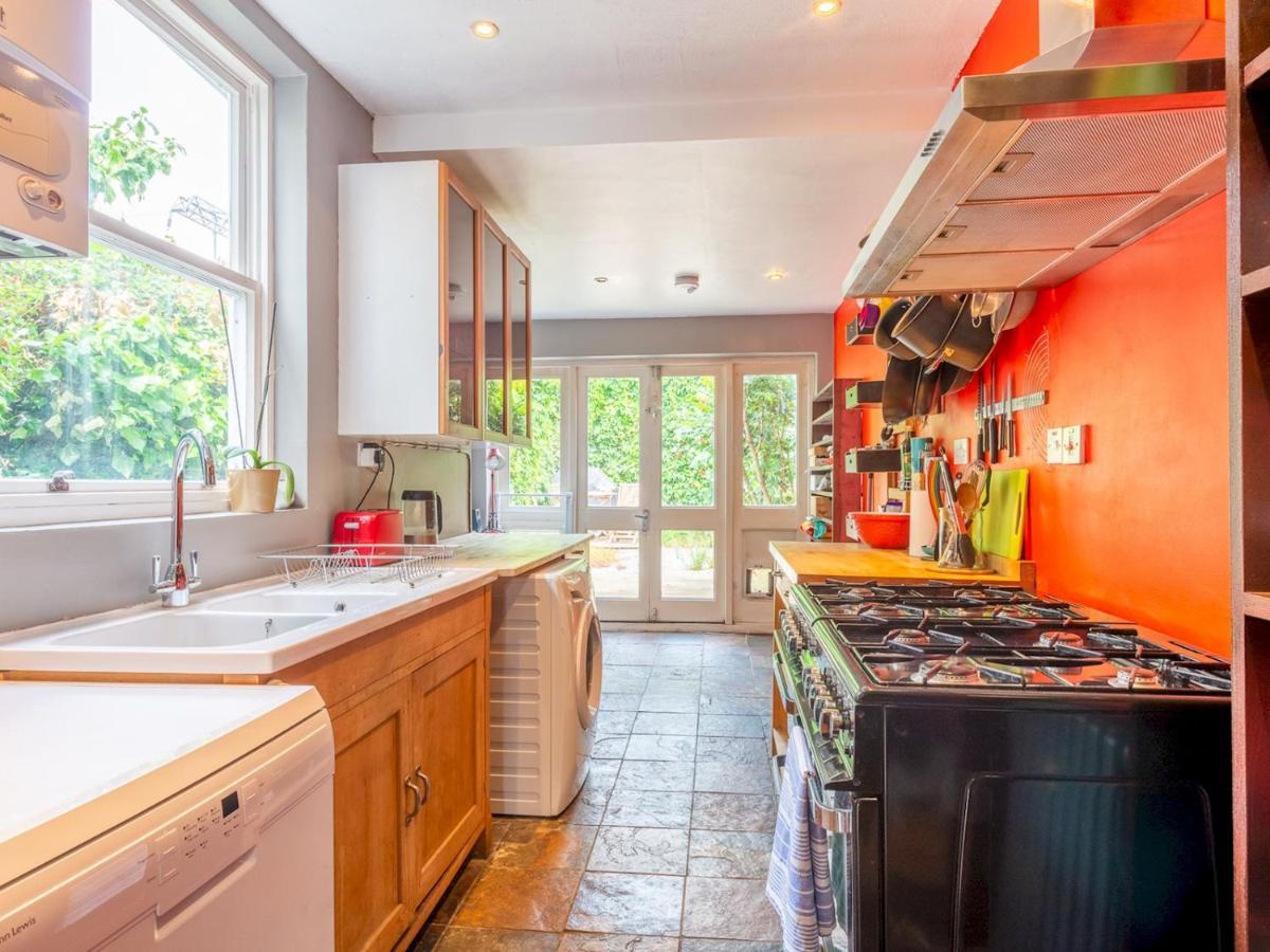 Holiday home Pass The Keys Trendy Hackney House *