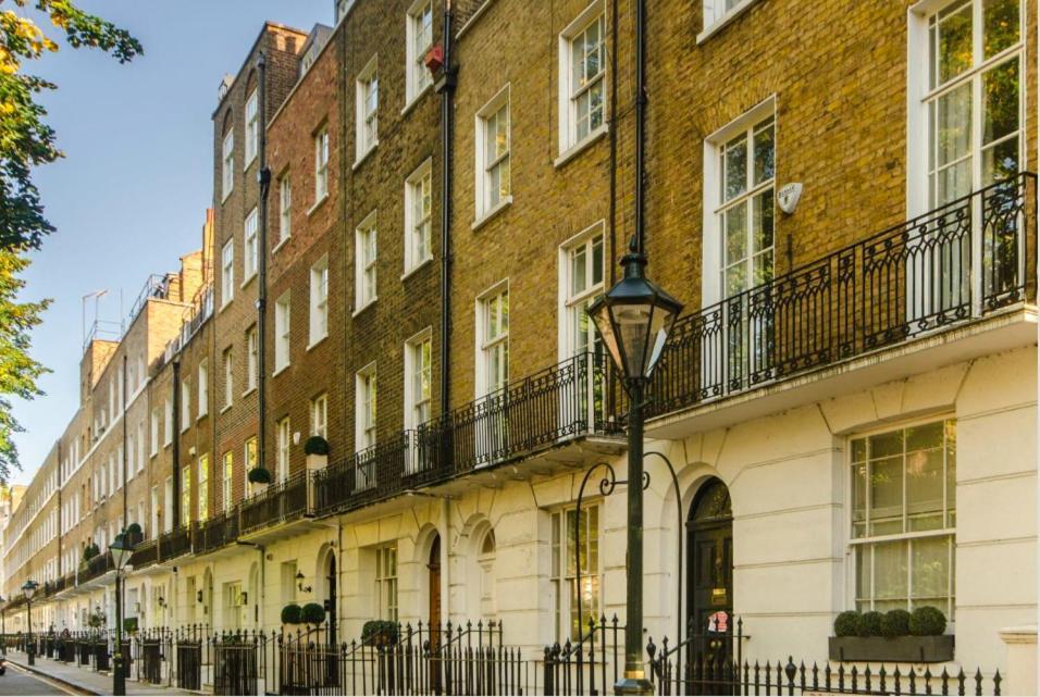 Spacious Knightsbridge Flat Apartment London