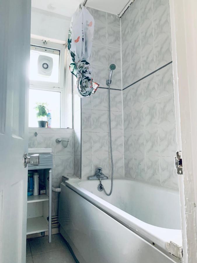 Stunning 3 Bedroom Flat In Stockwell Leilighet *