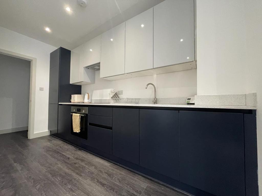 Apartment Star Finchley Road 3-bed Retreat *