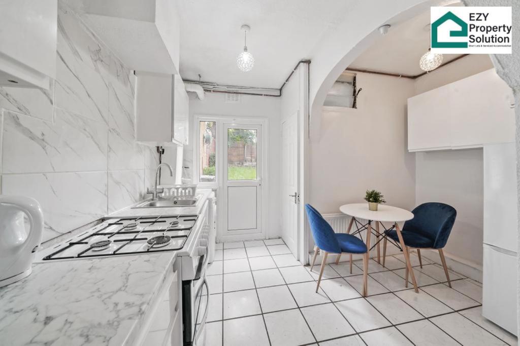 Vakantiehuis Ezy Solution Short Lets & Serviced Norbury Londen