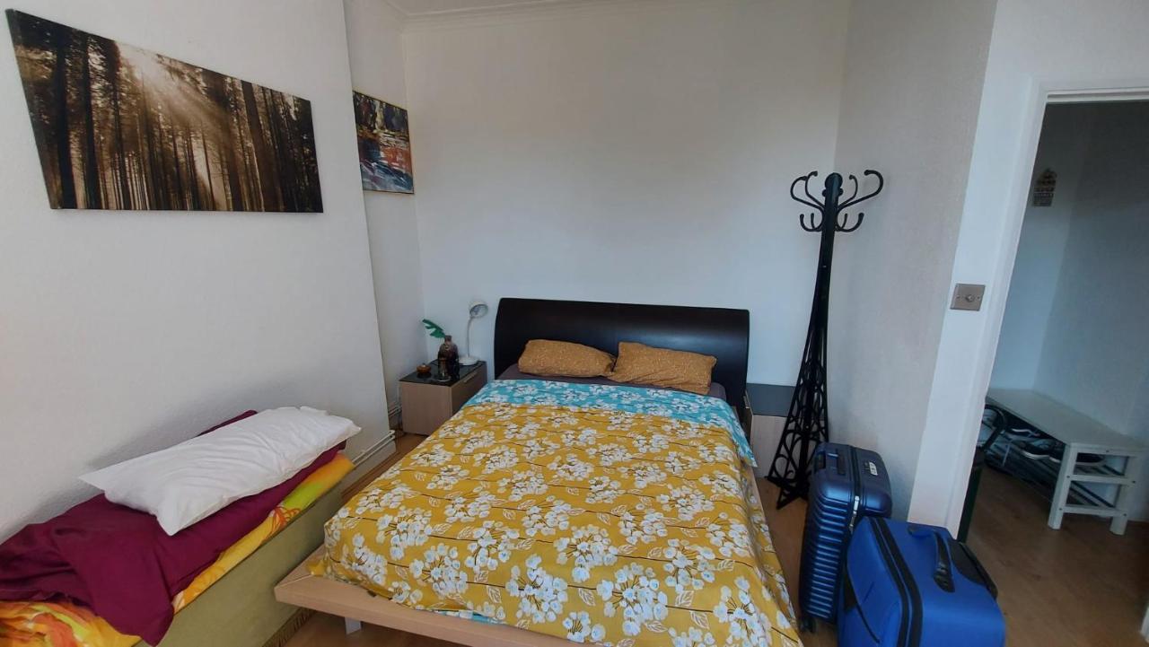 Extra Large One Bedroom Flat With Parking Bed & Breakfast Londen