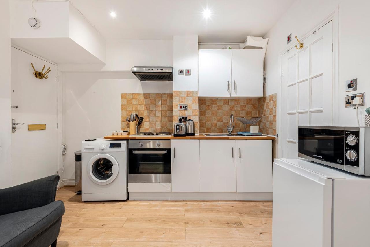Beautiful Hyde Park Studio Flat Apartment London