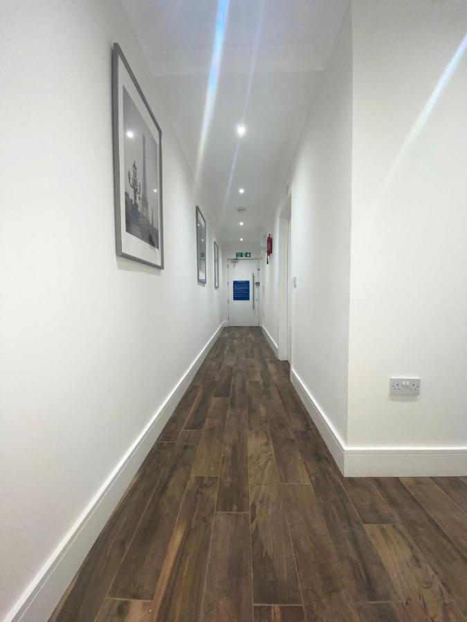 Leilighet London, Jaccuzzi,newbuild, 2 Bedrooms Two Baths London