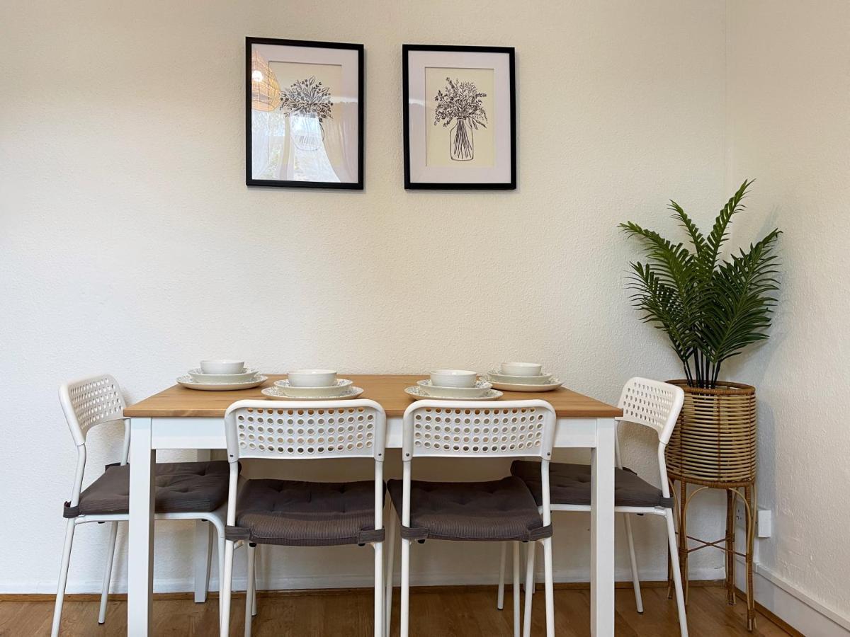 Lisa's Place Near Kings Cross - 2 Double Beds, 1 Sofa Bed, Great Location, Ideal For Families * London