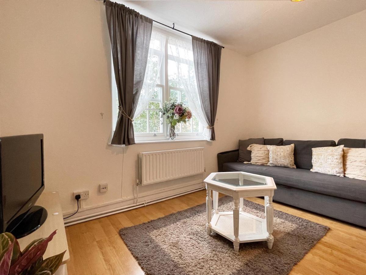 Lisa's Place Near Kings Cross - 2 Double Beds, 1 Sofa Bed, Great Location, Ideal For Families Leilighet London