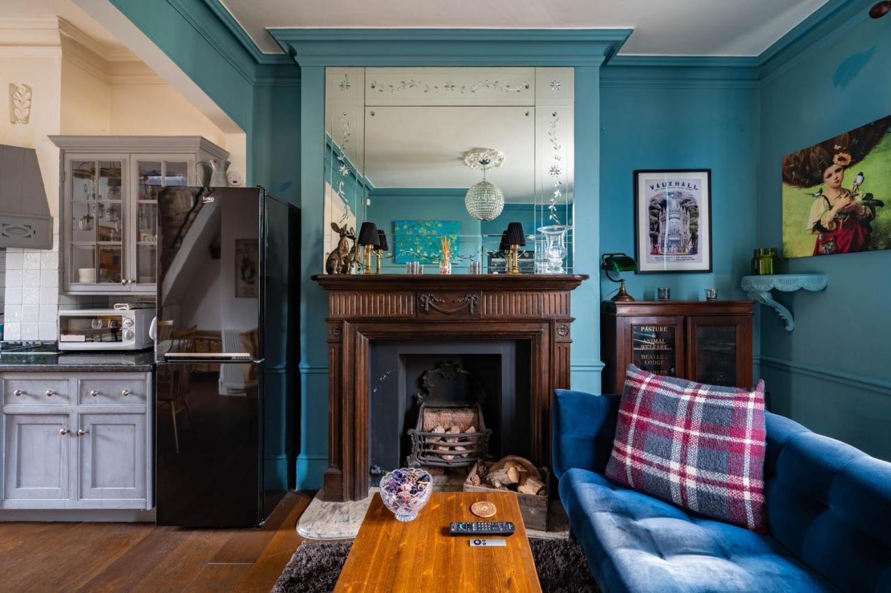 Ferienhaus Charming With Roof Terrace In East By Underthedoormat *