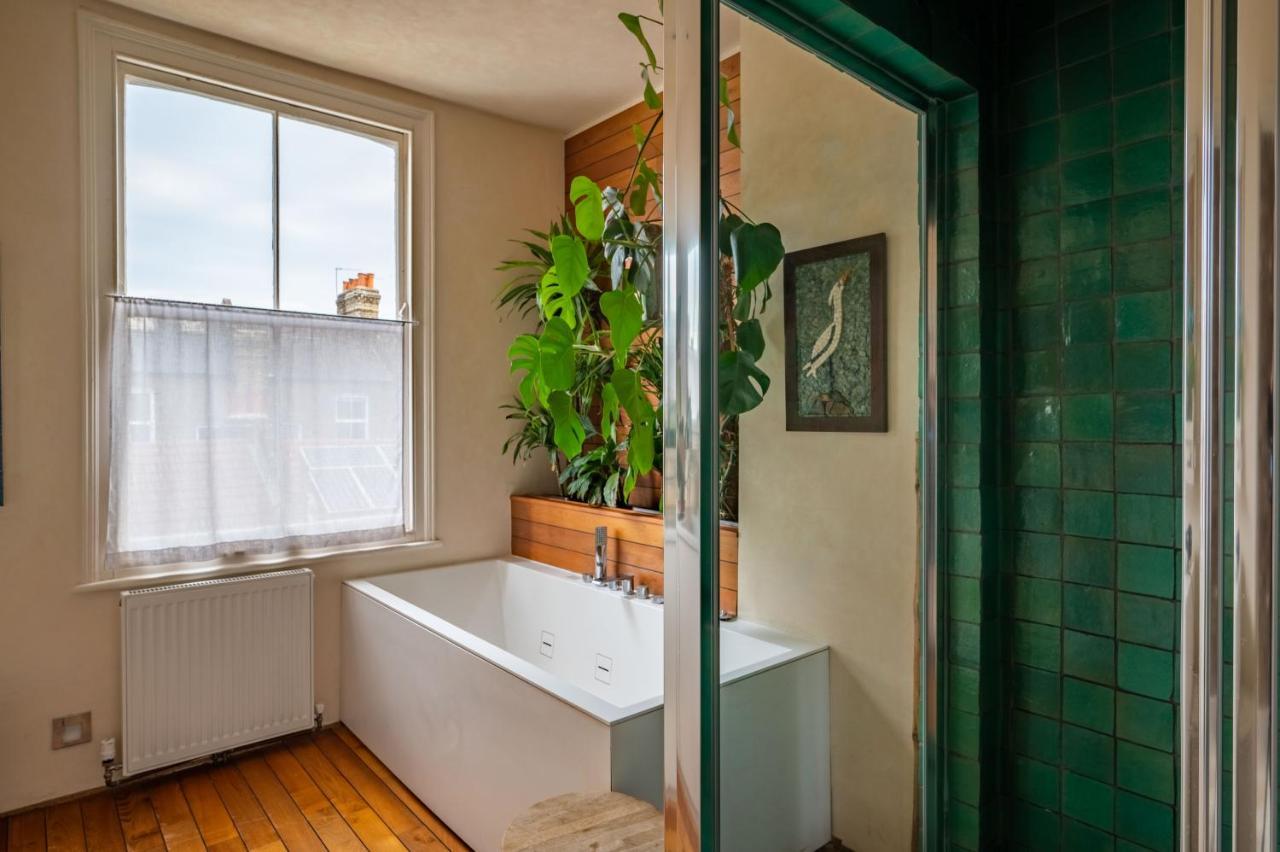 Ferienhaus Charming With Roof Terrace In East By Underthedoormat London