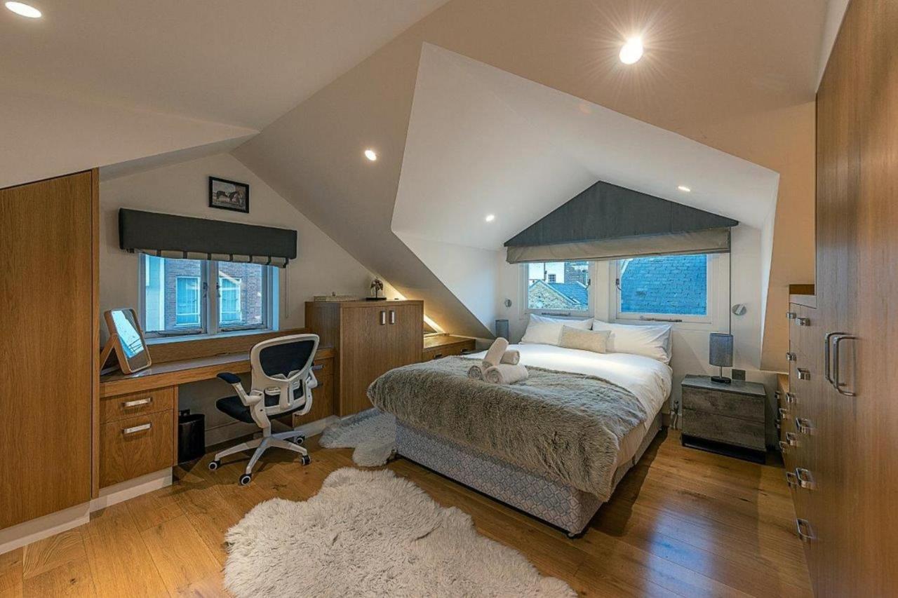 Feriehus New Stunning 5bd Mews House