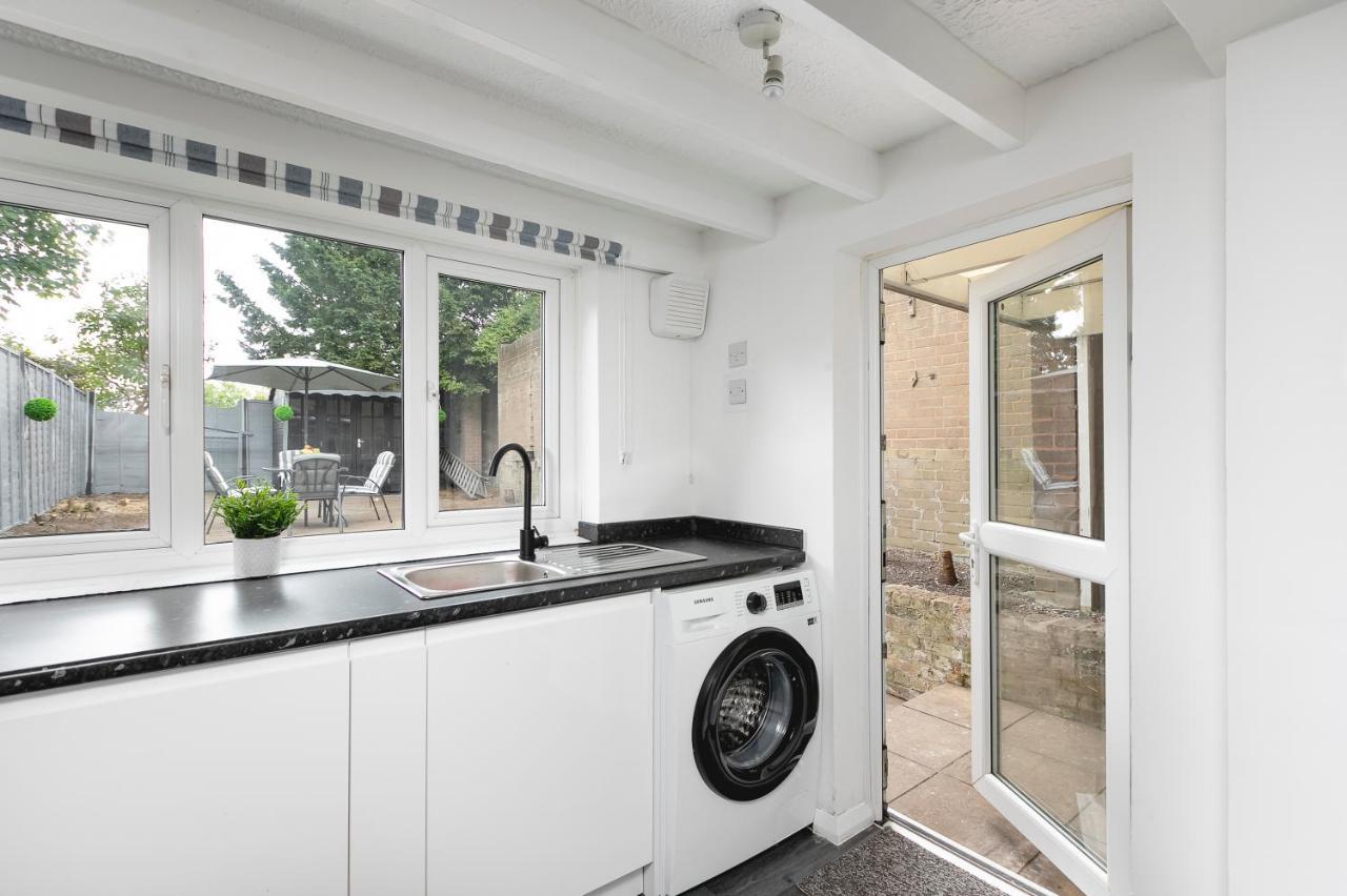 Skyvillion - 2 Bed In Finchley- 2 Mins Walk To East Finchley Tube Station * Londen