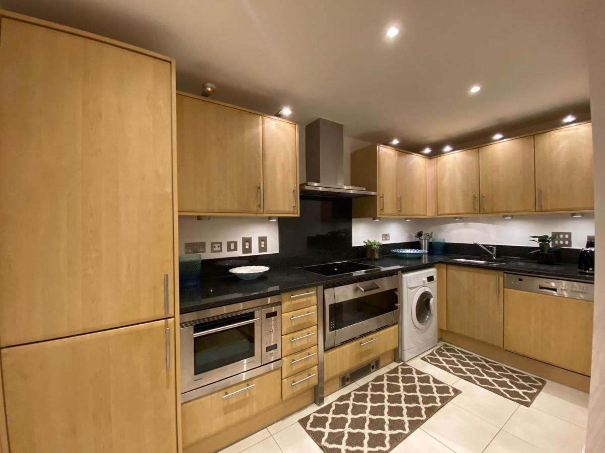 Fabulous 2 Bed In Vauxhall Apartment London