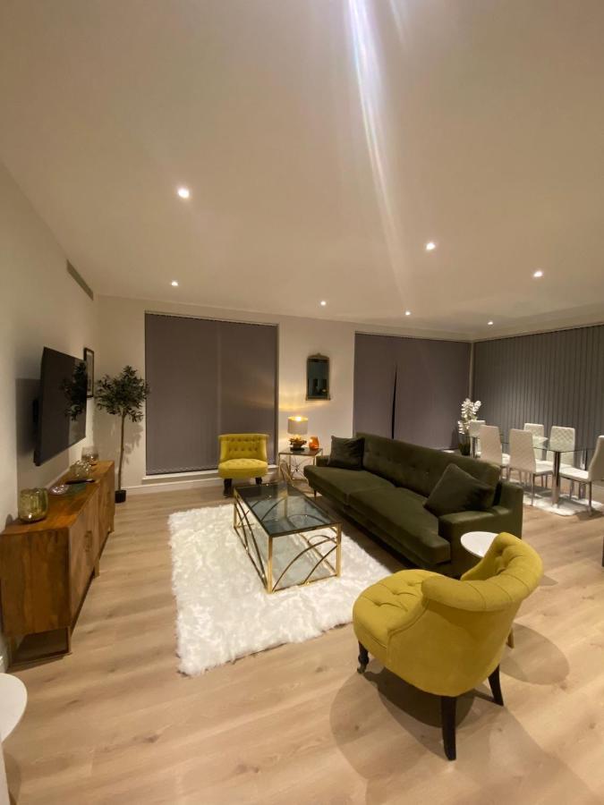 Appartement Marvelous 3 Bed Penthouse In Kewbridge Londen