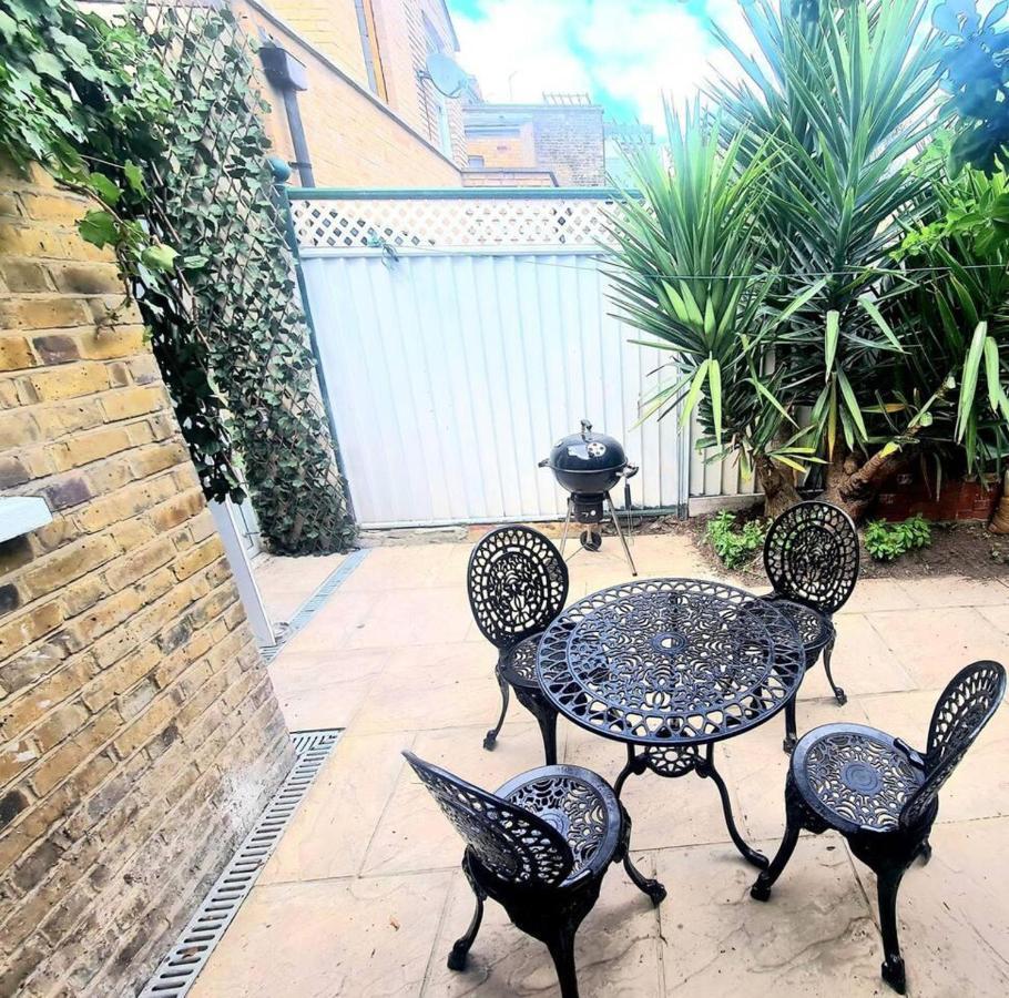 Charming 2-bed House In Holiday home *
