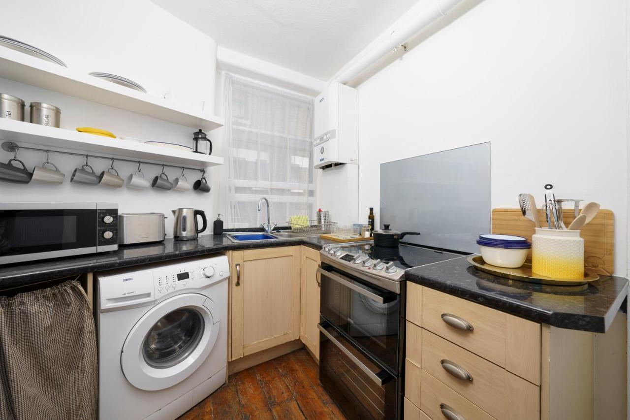 50 Meters To The Metro Appartement