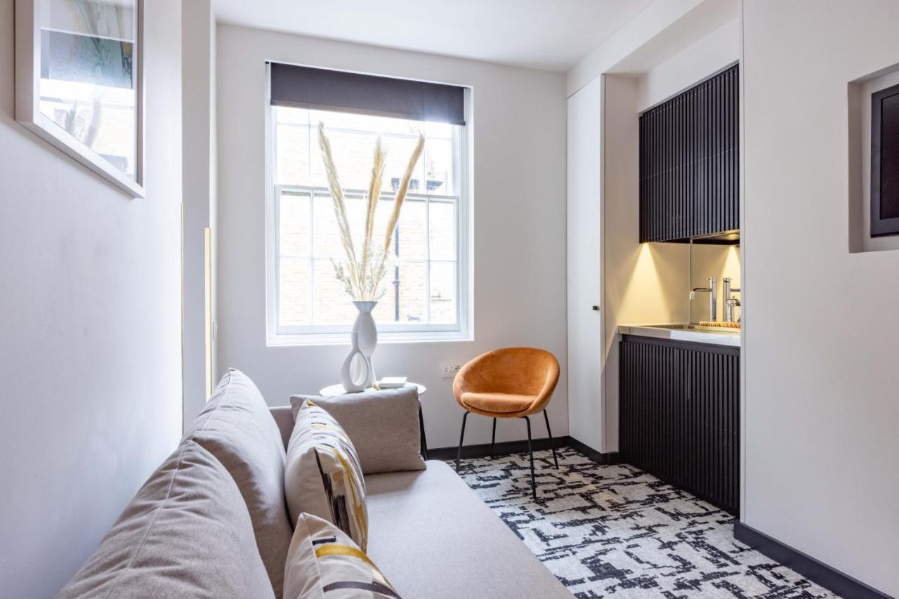 La West - Hyde Park London
