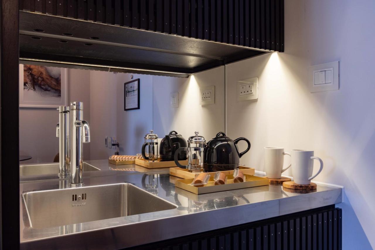 La West - Hyde Park 4*