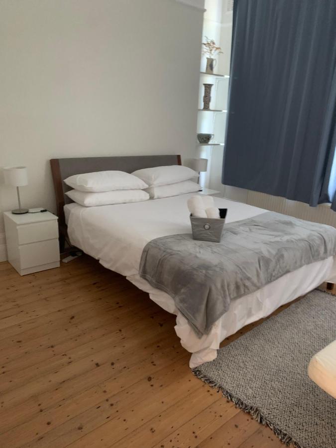 Spacious Home! Ferienhaus London