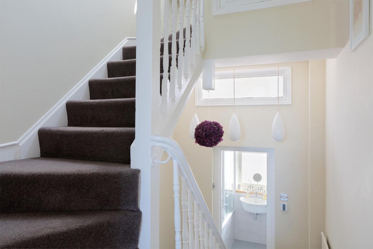 Lovely Two Bedroom Flat With Patio In Notting Hill Appartement *