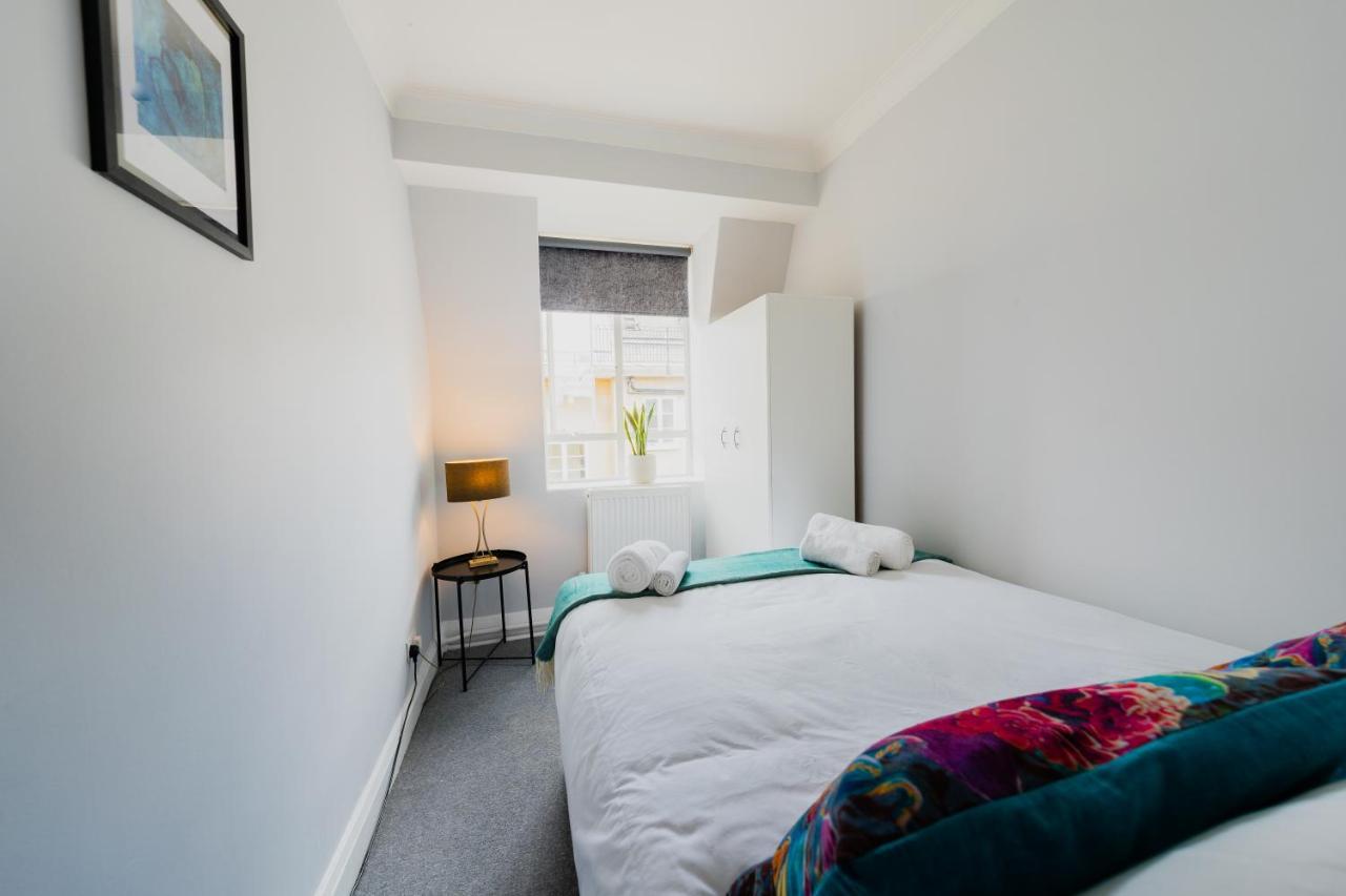 Baker Street Apartment