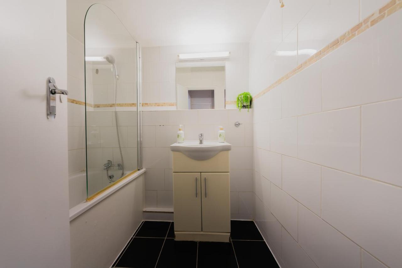 Baker Street Apartment London