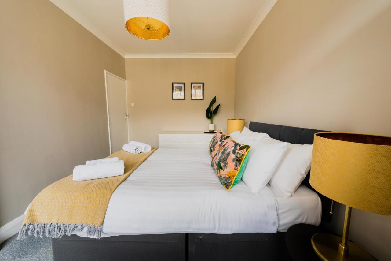 Baker Street Apartment
