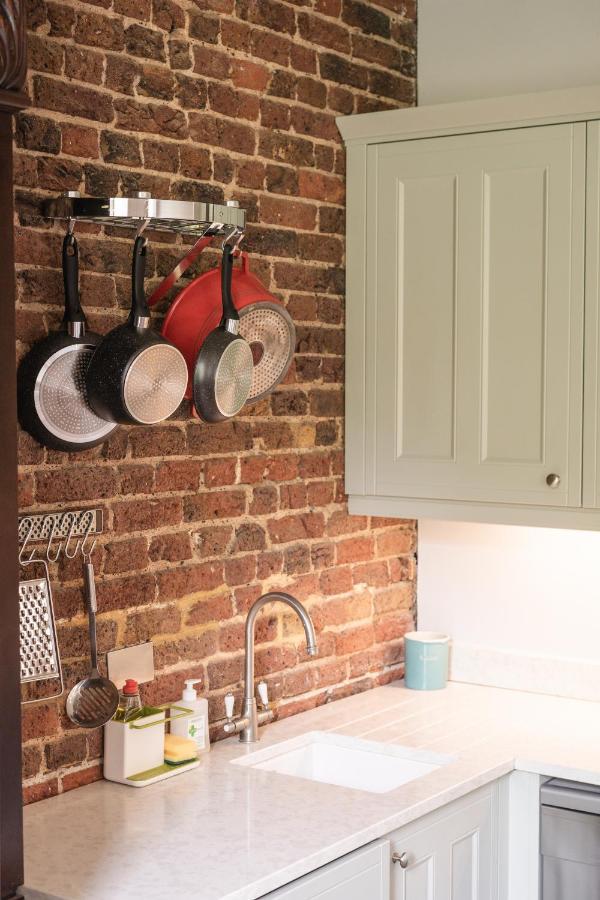 Classic Paddington 2-bedroom Apartment