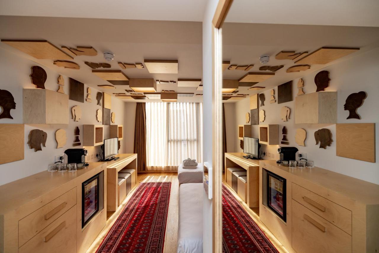 Limehouse Library 4* London