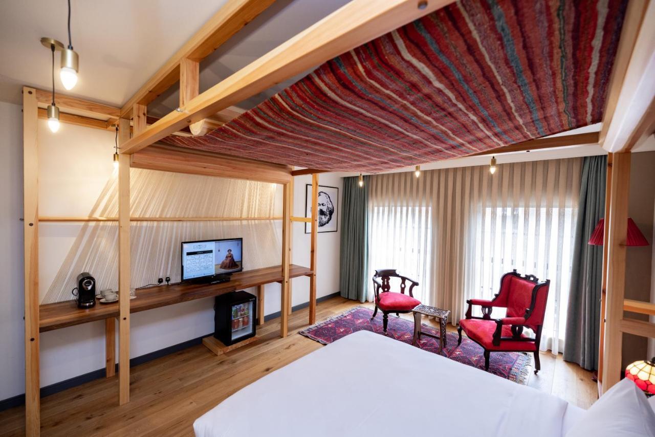 Hotel Limehouse Library London