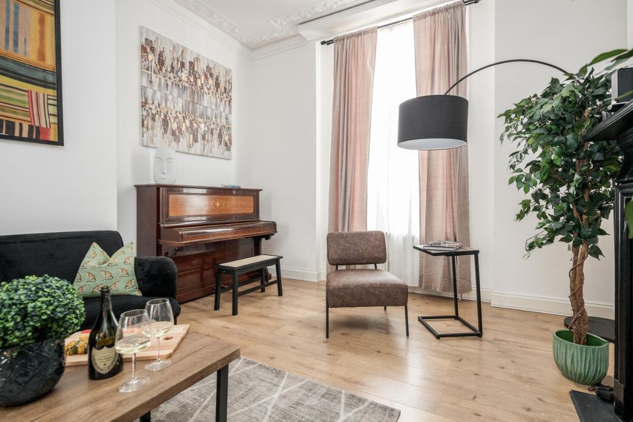 Elegant 3bed In Kensington Olympia Londen