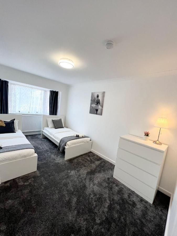 Stunning Flat In Greater * London