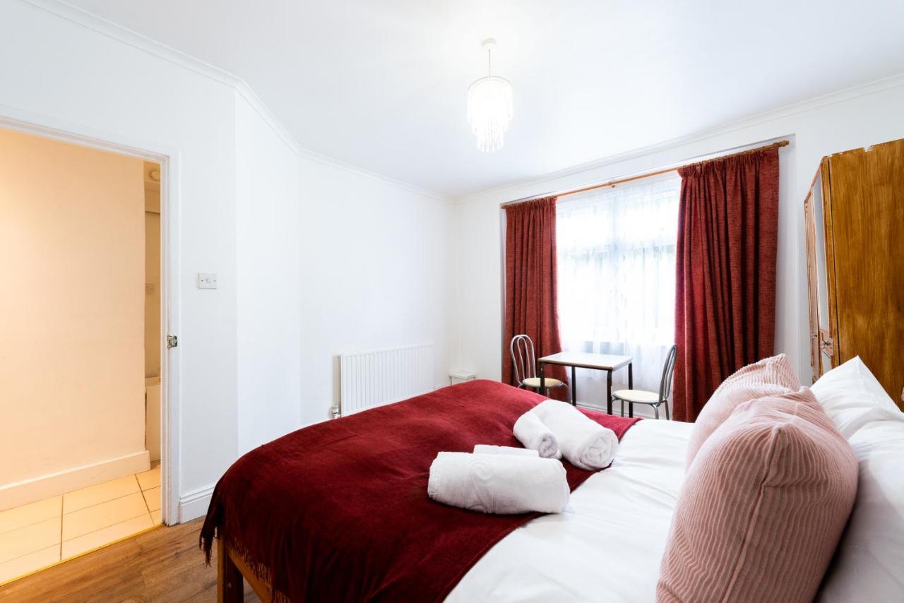 Apartment Spacious Shepherds Bush With Garden London