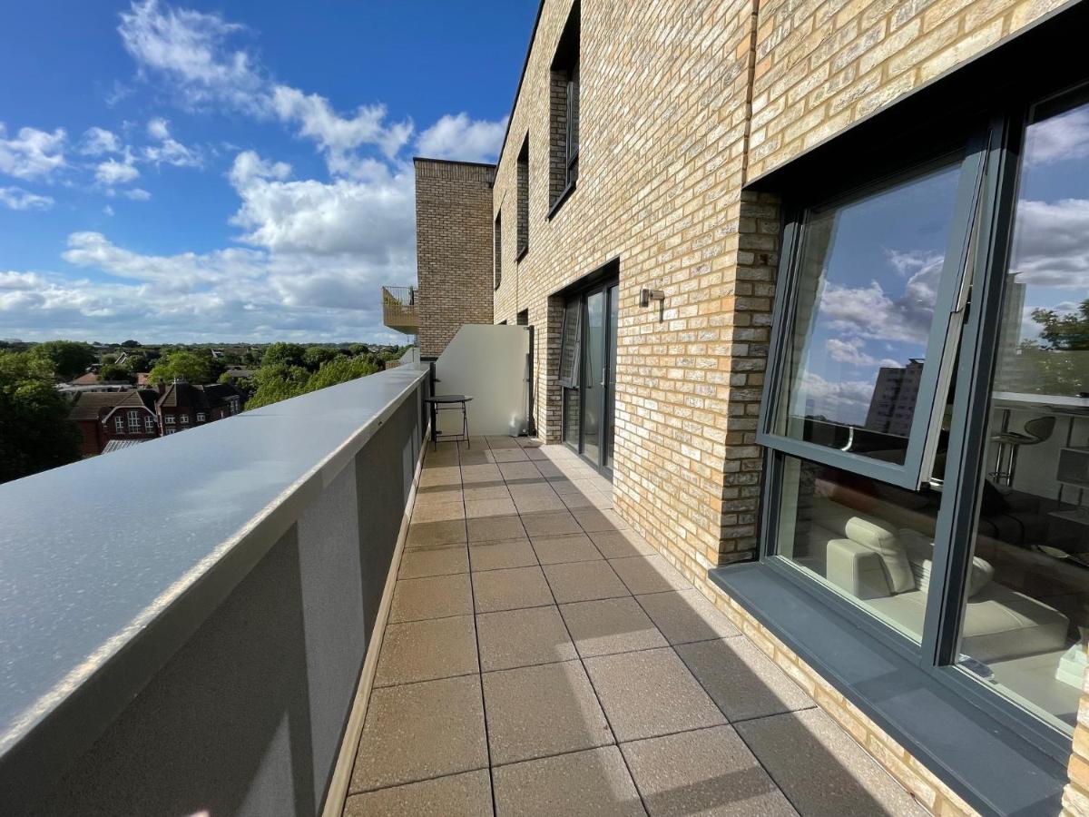 Modern Penthouse Flat With Free Indoor Parking Appartement *