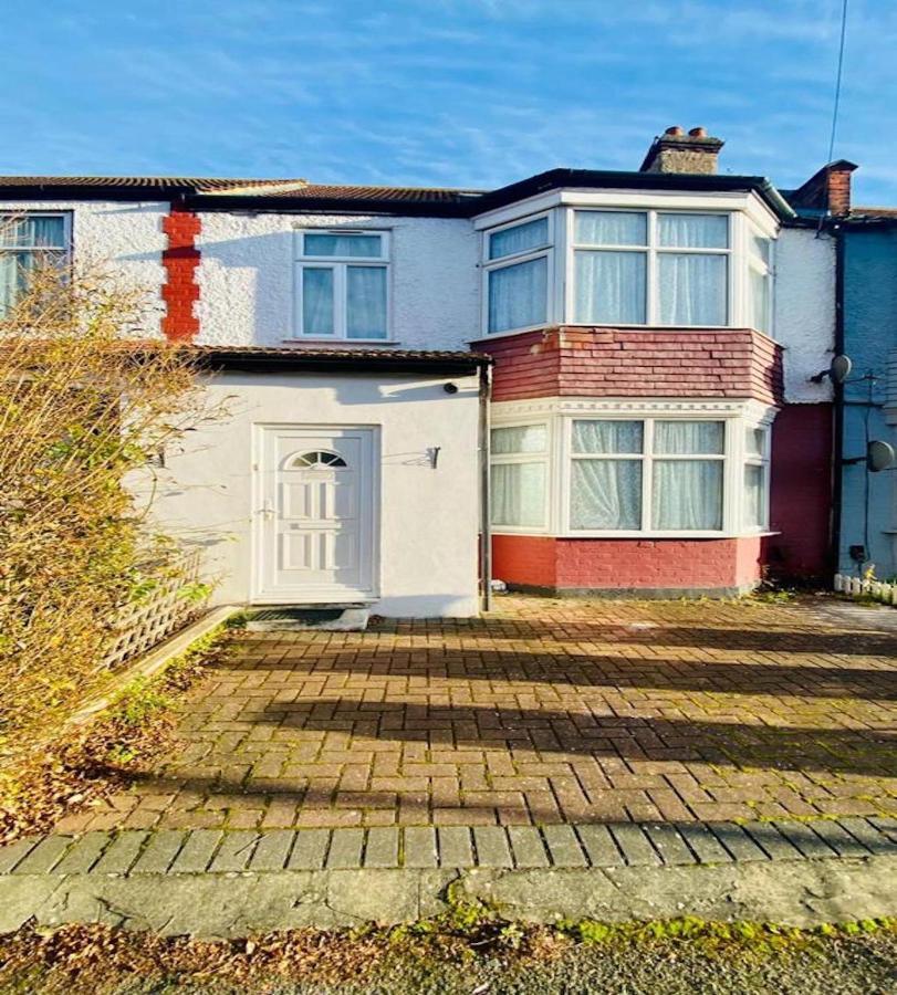 Double Room London Wembley For Rent Accommodatie bij particulieren Londen