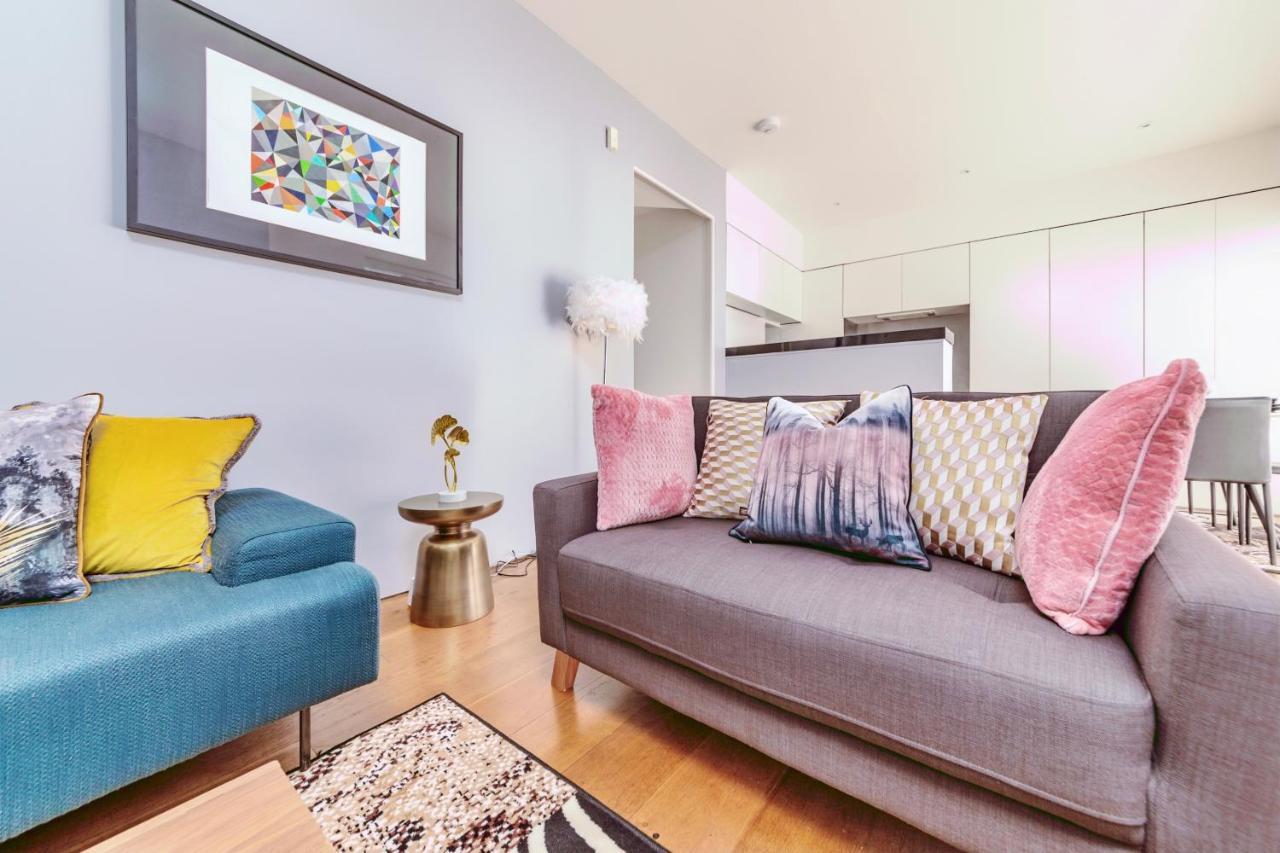 Interior-designer With 2 Terraces Leilighet *