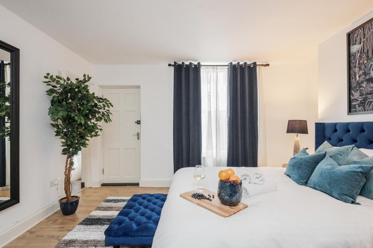 Elegant 3bed In Kensington Olympia *
