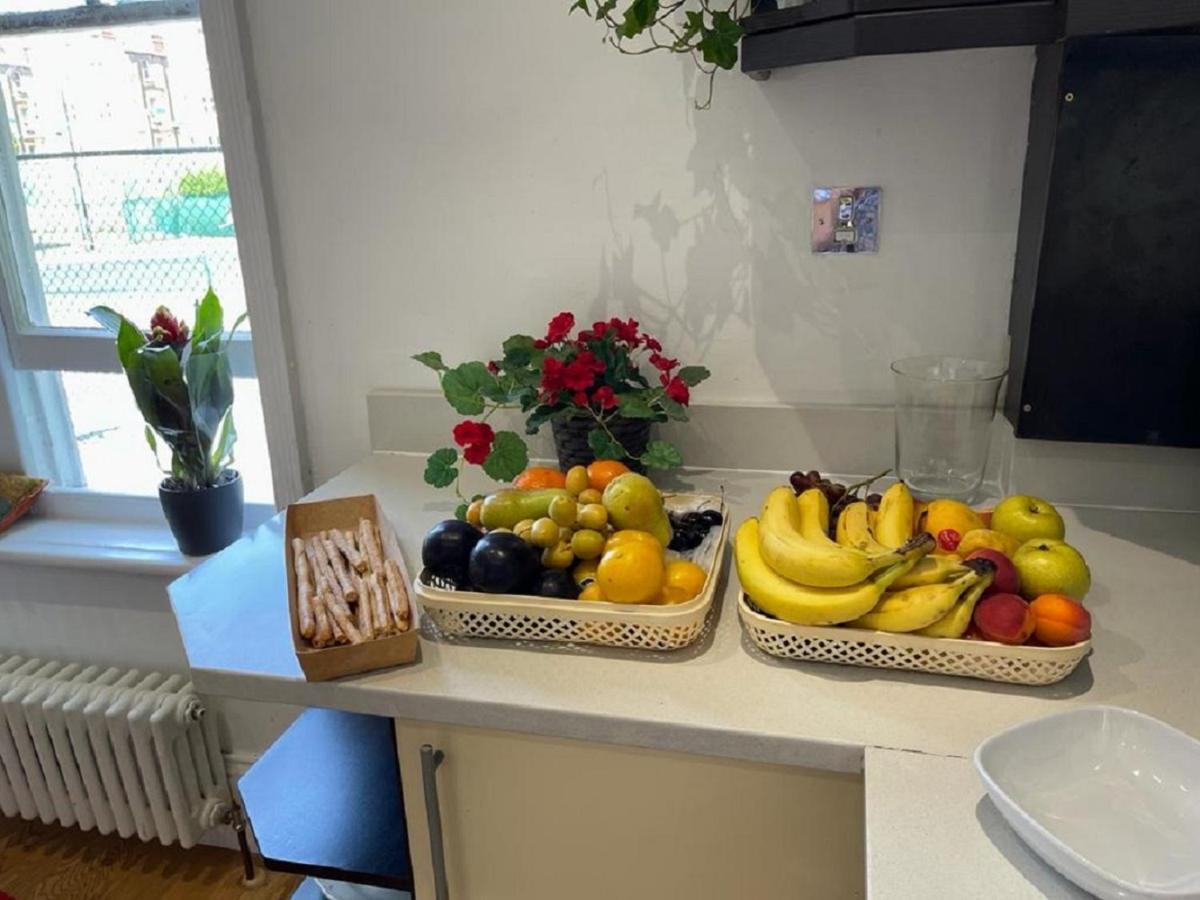 Lovely 3 Bedrooms 2 Bath Balcony Mansion Block Apartment, Maida Vale, Paddington W9