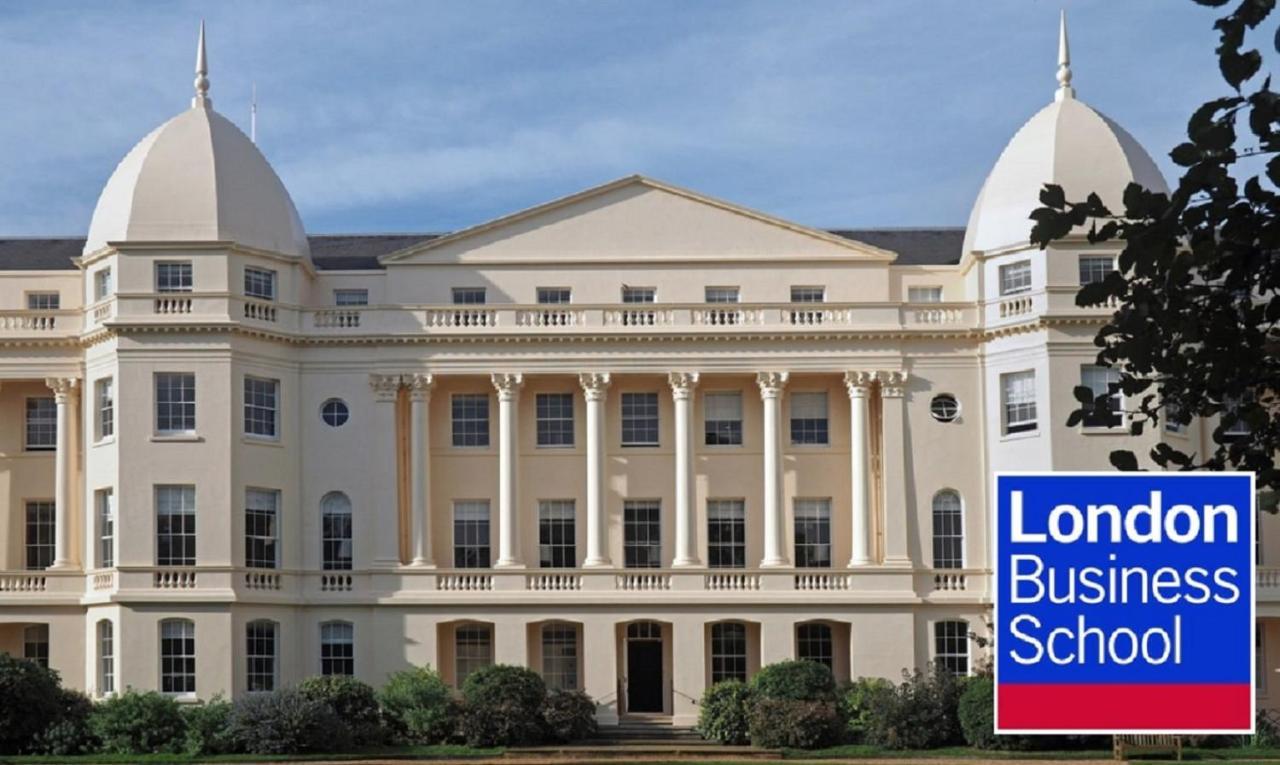 Lovely 3 Bedrooms 2 Bath Balcony Mansion Block Apartment, Maida Vale, Paddington W9 * London