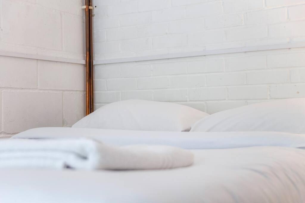 Ferienhaus Newly Refurbished 5 Bdr House Wgarden And Parking London