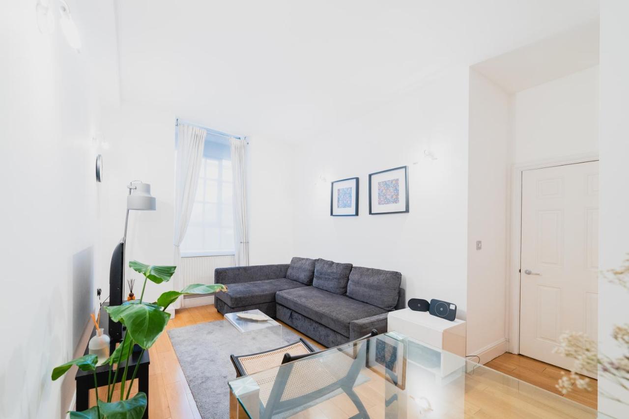 Covent Garden 2-bedroom Leilighet London