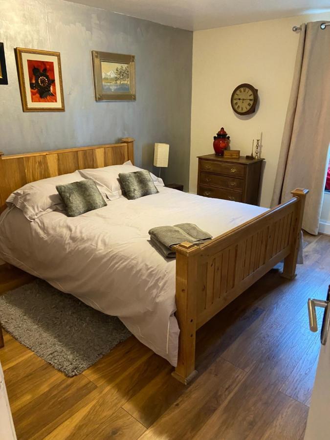 Great In An Uber Cool Flat! Bridge London