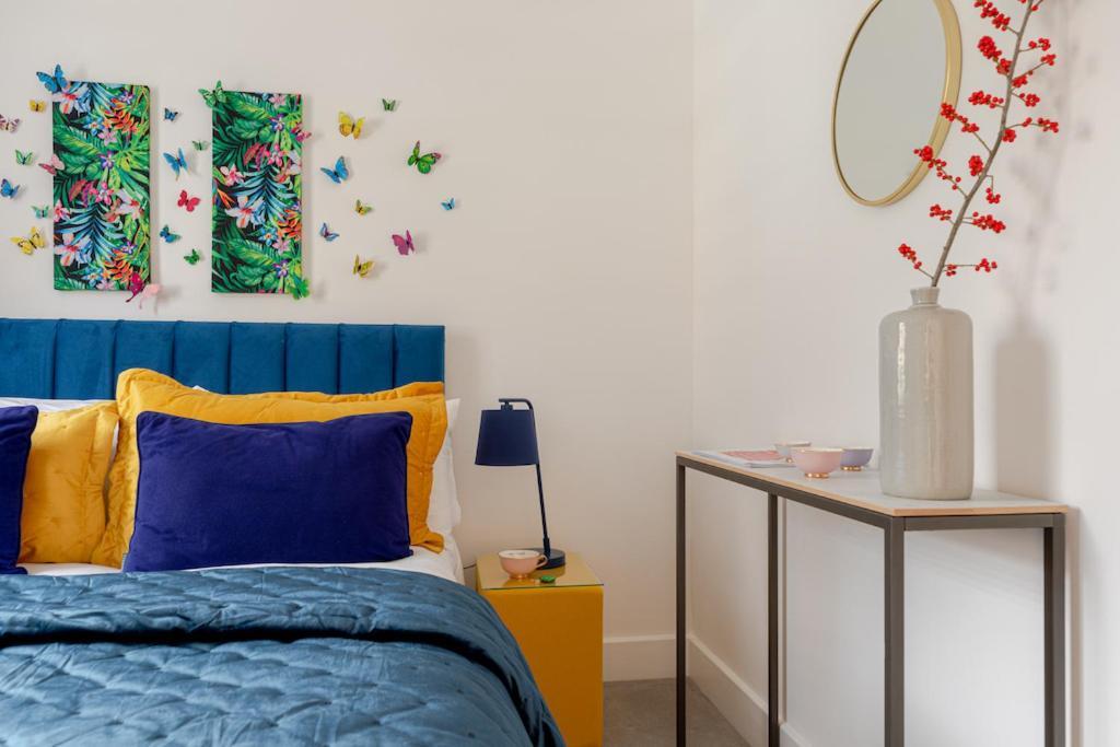 Tower Bridge Luxxe Nomads Lavish Choice For Large Groups - Free Parking London