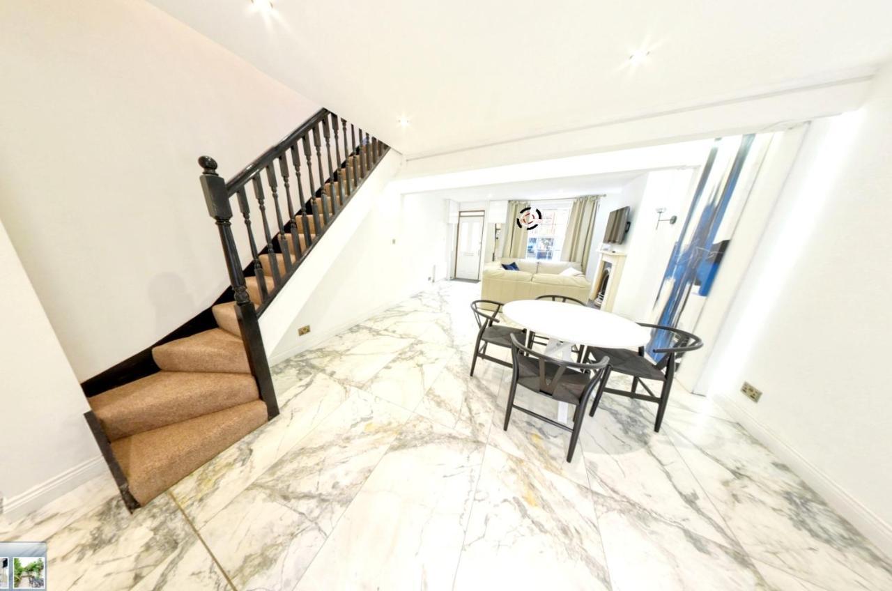Charming 2-bed House In Holiday home