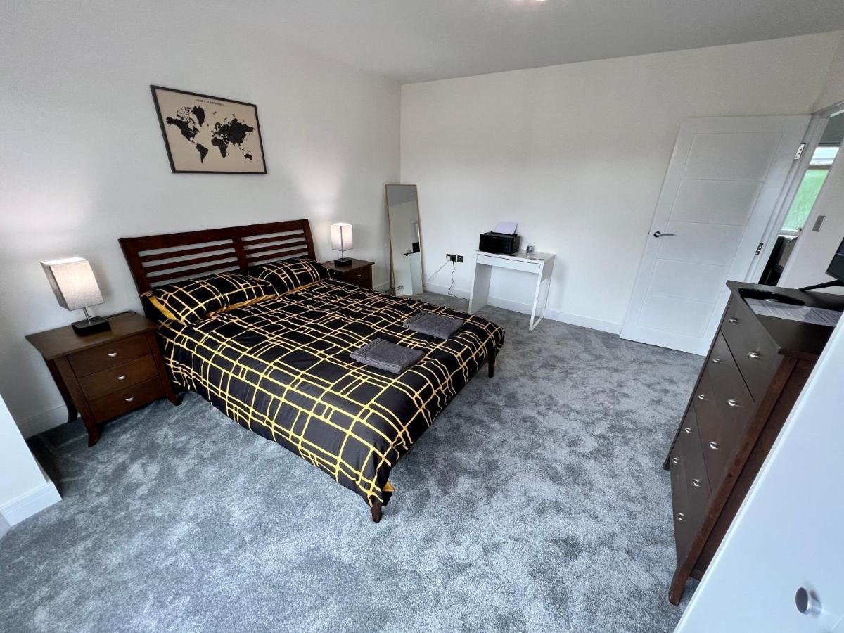 Wembley Stadium 5 Star Brand New Luxury Sleeps 14 With Parking Feriehus London