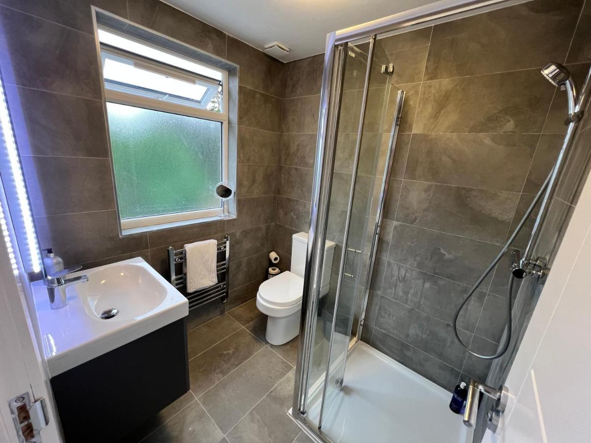 Wembley Stadium 5 Star Brand New Luxury Sleeps 14 With Parking Feriehus *